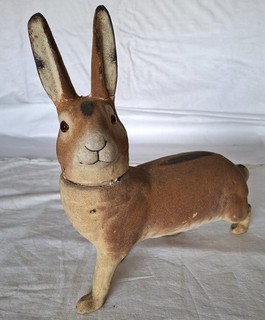 Auflösung.Fundzustand.Alter seltener Candy Container Pappmache Osterhase ca 1926