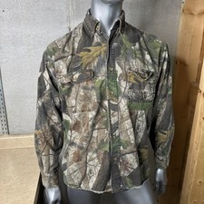 Liberty Realtree Hardwoods Button Up Camo Shirt Men s L Large Regular HOLE