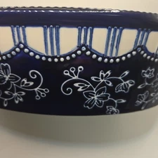 Temptations Blue Floral Lace Oval 3 Qt Cass Complete Set With Lid & Carriers