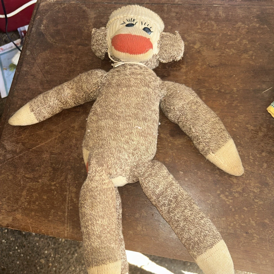 Vintage 1950s Sock Monkey Couple Handmade Rockford Red Heel Folk Art Dolls - Image 2 of 4