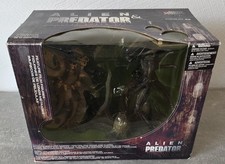 Alien vs. Predator - McFarlane Movie Maniacs ...