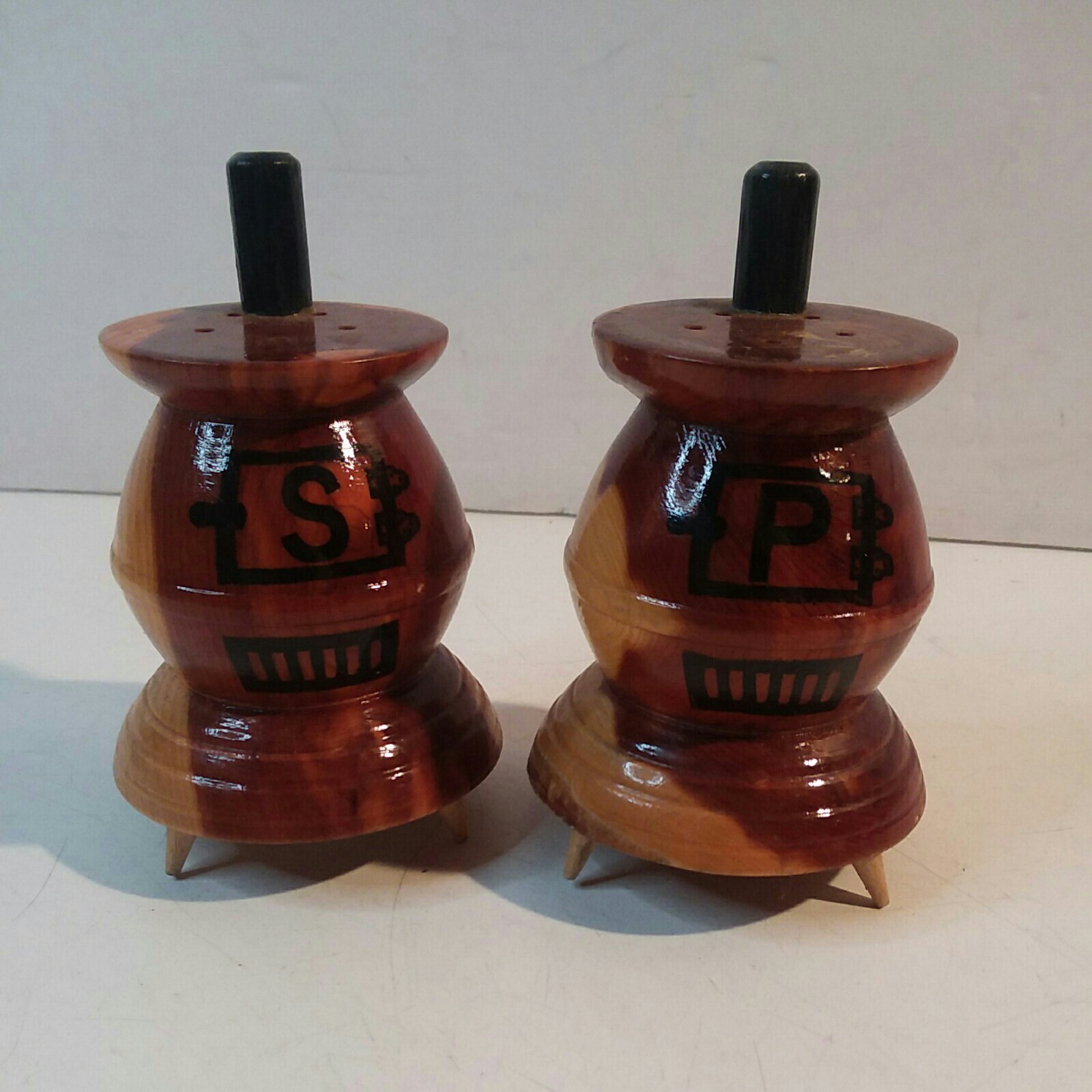 Vintage Salt and Pepper Shakers Souvenir of Yellowstone Wood Stove