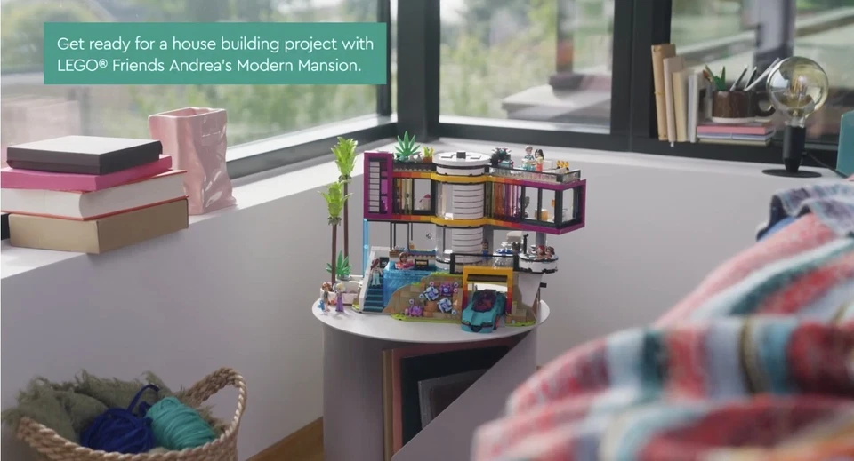 Casa de muñecas Friends Andrea's Modern Mansion - Juego de juguetes de construcción de casa de juguete de 4 pisos Foto 2 de 4