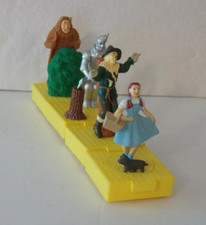 WIZARD of OZ SET of 4 Figures BLOCKBUSTER 1997 Lion Tinman Scarecrow Dorothy