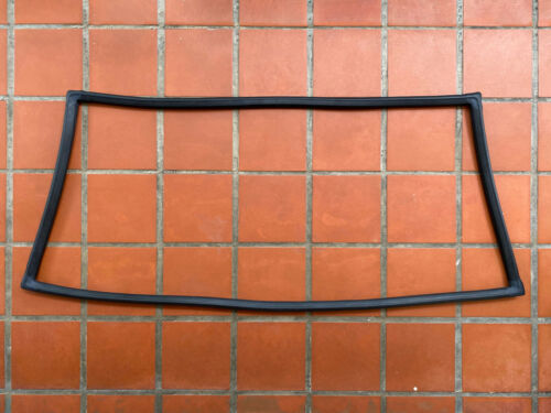 for Nissan Datsun 510 Bluebird 1600 Front windshield weatherstrip rubber seal - Picture 2 of 6