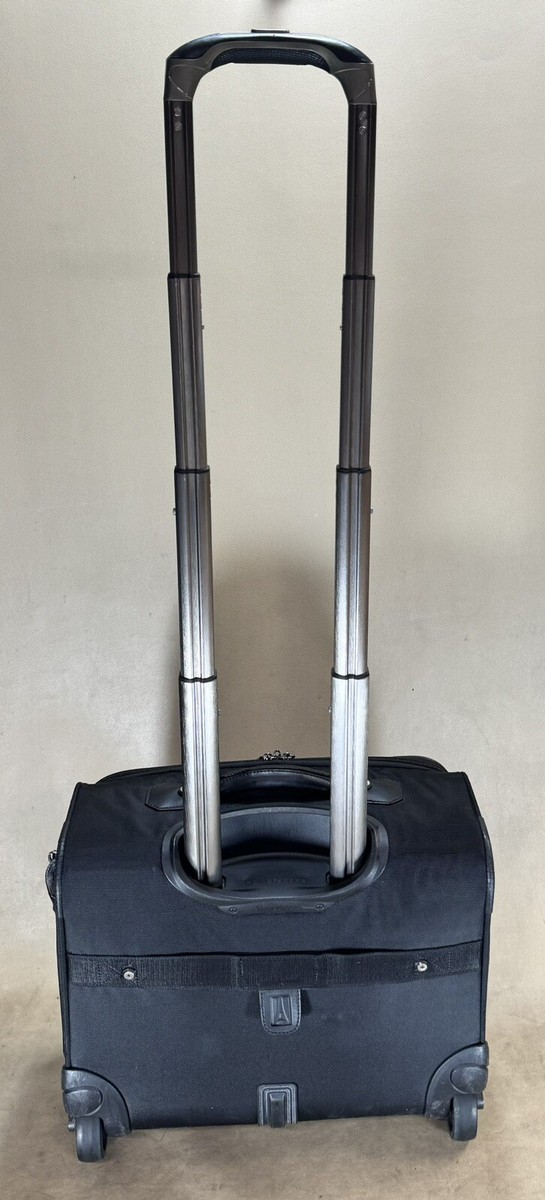 週末値下げTravelpro Crew10 Rolling Tote Travelpro Crew 10 Black 16” Wheeled Carry on Rolling Tote
