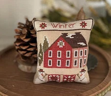 Seasonal Saltbox House - Winter~Mani di Donna