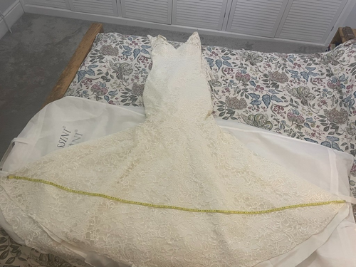 **AMAZING PRICE** Elegant lace & pearl detailed Oleg Cassini wedding dress 8/10 - Picture 6 of 16