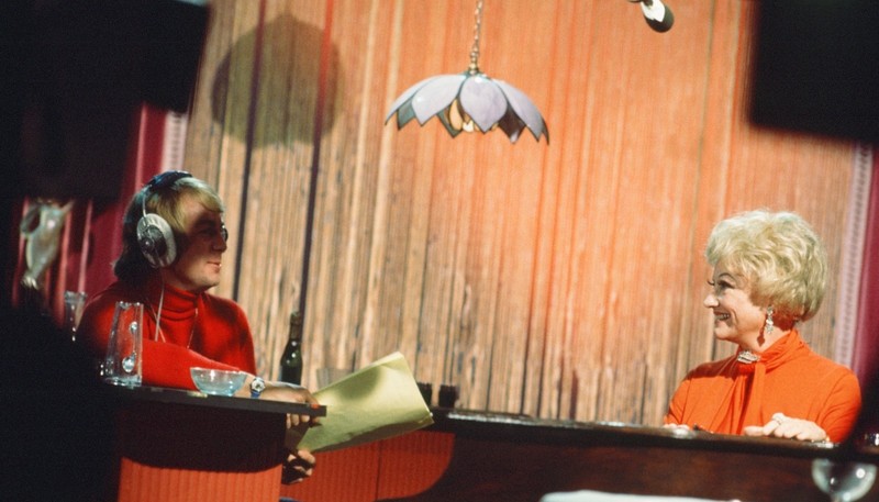 LMP105-171 1970s The Muppet Show Singer Phyllis Diller ORIG 35mm Color Slide