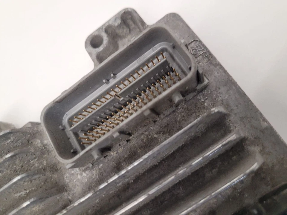 2011 -2017  CHEVROLET CAPRICE  Engine ECM Electronic Control Module 6.0L  Foto 3 de 4