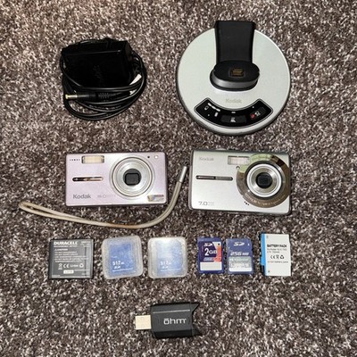 Kodak EasyShare M753 7.0MP & V530 5.0MP Digital Camera -Batteries,Dock,Charger +
