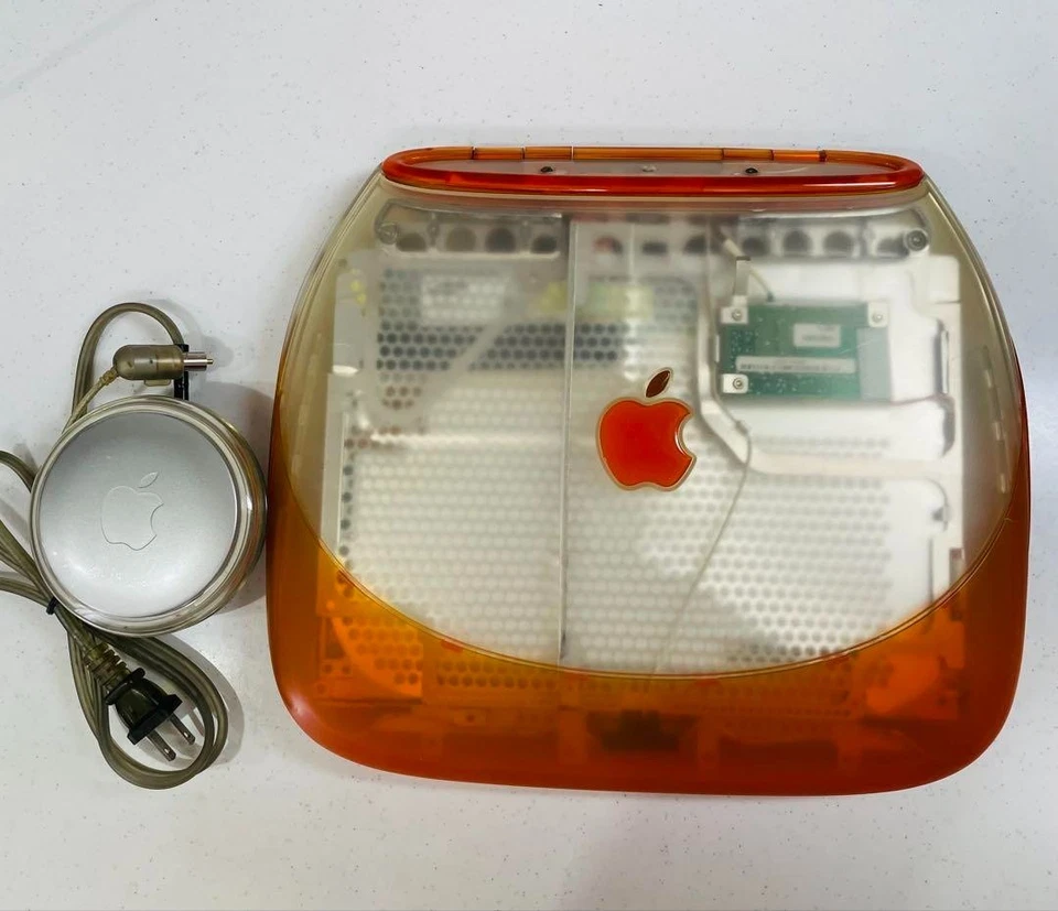 Apple iBook G3 Clamshell M2453 12,1"-Laptop orange/Müll nur für Ersatzteile/Reparatur