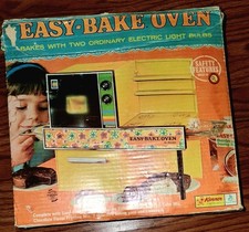 Vintage 1971 Kenner Easy Bake Oven 1360 Yellow Flower Power Box Booklet Works