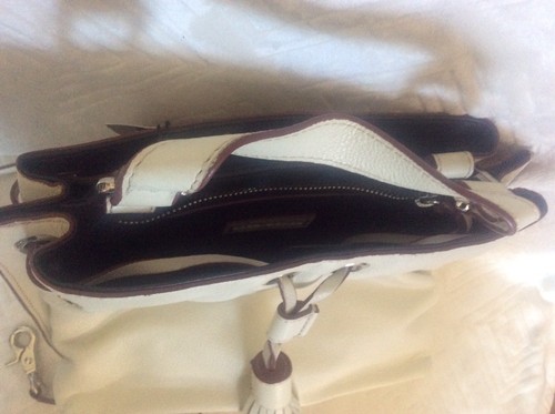 Zara Woman Leather Beige Handbag W/ Silver Tone Hardware NWT Retails $69.95 - Picture 6 of 12