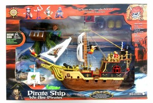 barco de juguete grande