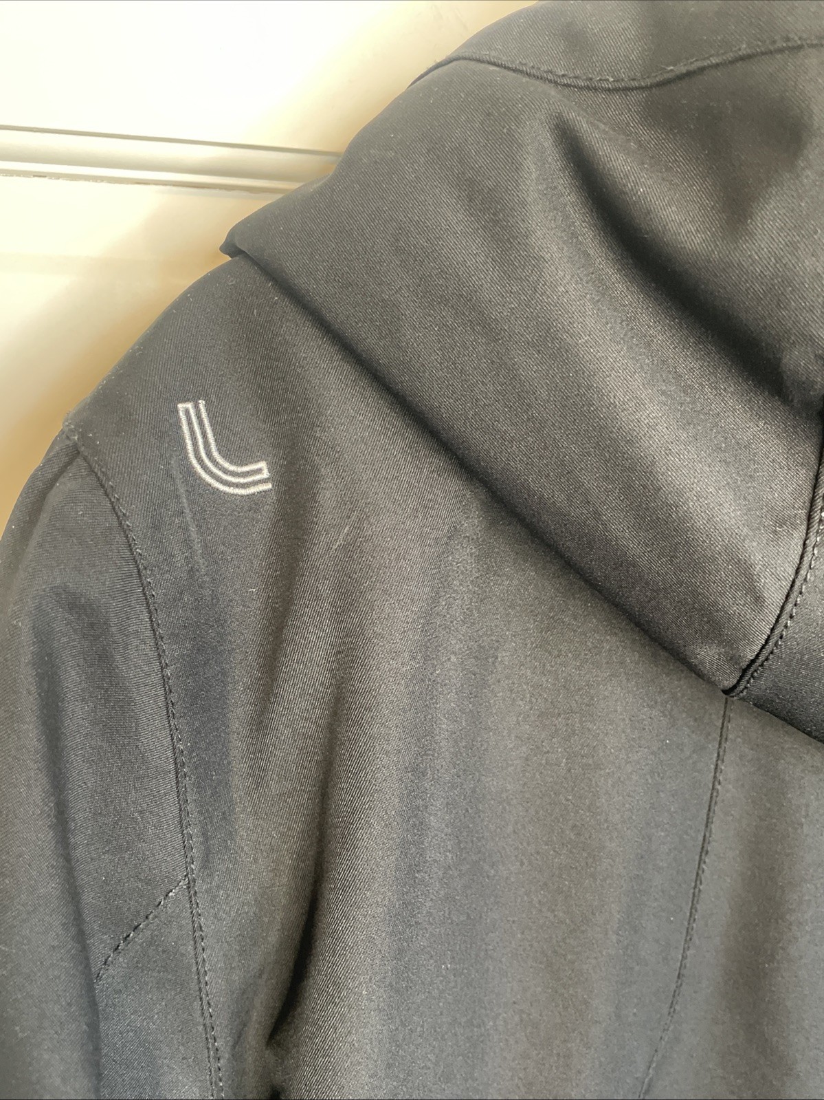 Lolë Women’s Black Hooded Waterproof Parka Jacket Sz XL Lined Outdoor Winter