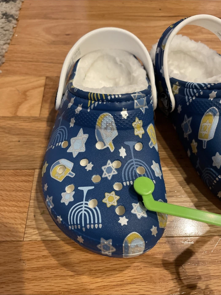 Zuecos Crocs Clásicos Forrados Hanukkah Talla C 10 Azul Zapatos sin Cordones 209327-90H Nuevos Foto 2 de 4