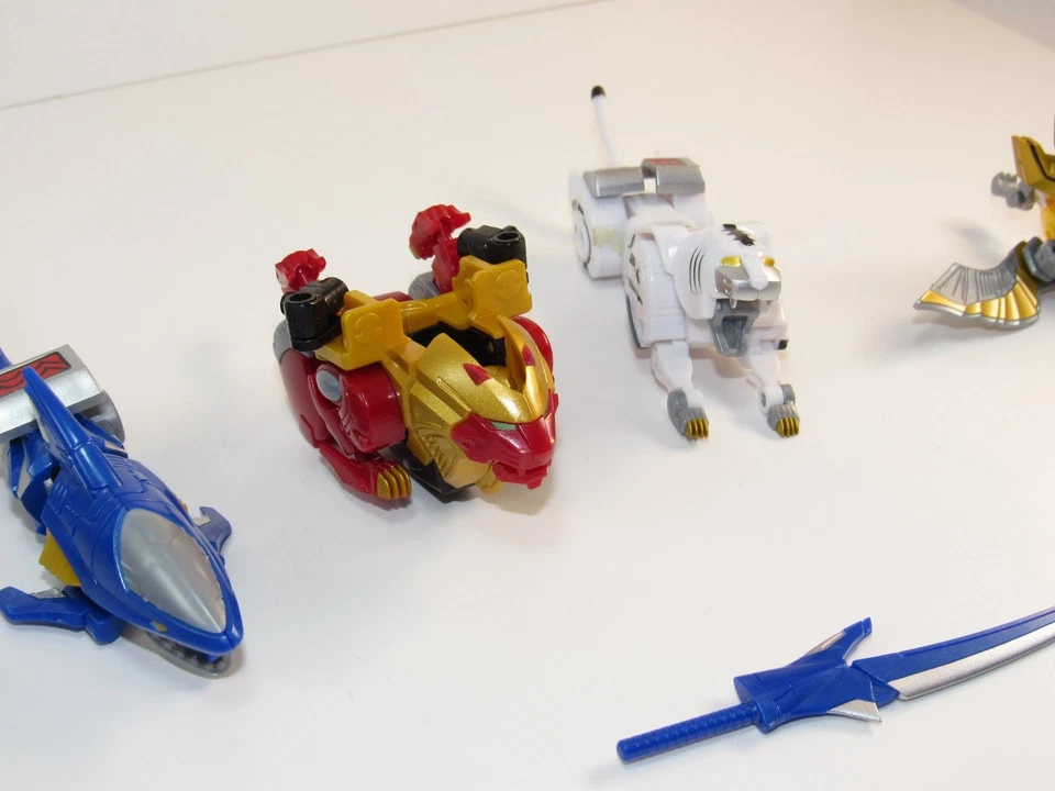 Power Rangers Wild Force Megazord Deluxe Action Figure Gaoranger Gao King DX - Image 2 of 4