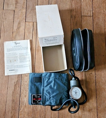 Vintage Tycos Jewel Movement Sphygmomnometer  Aneroid Blood Pressure Adult Cuff