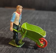 VINTAGE 1930s BRITAINS VILLAGE FARMER WITH BARROW 547 LEAD FIGURE ENGLAND FN