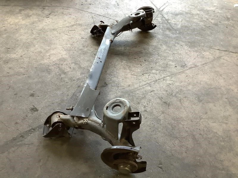 Volkswagen Beetle 1998 2010 convertible eje trasero cargado haz OEM+ Foto 4 de 4