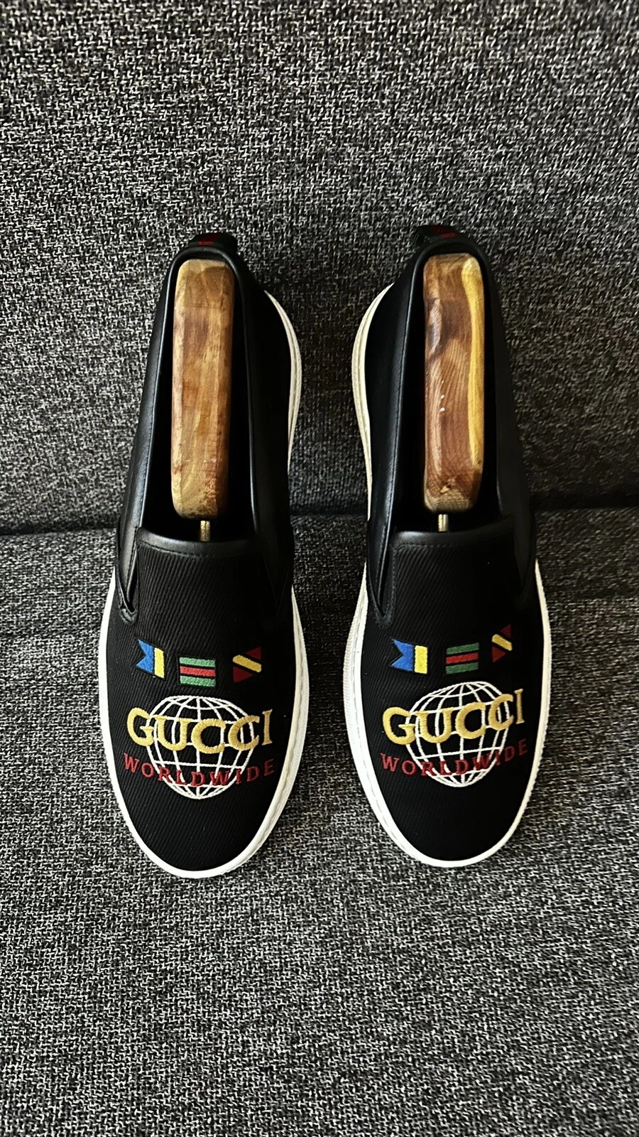 CHAUSSURES GUCCI DUBLIN DANS LE MONDE ENTIER TOILE NOIRE BASKETS À ENFILER taille 9