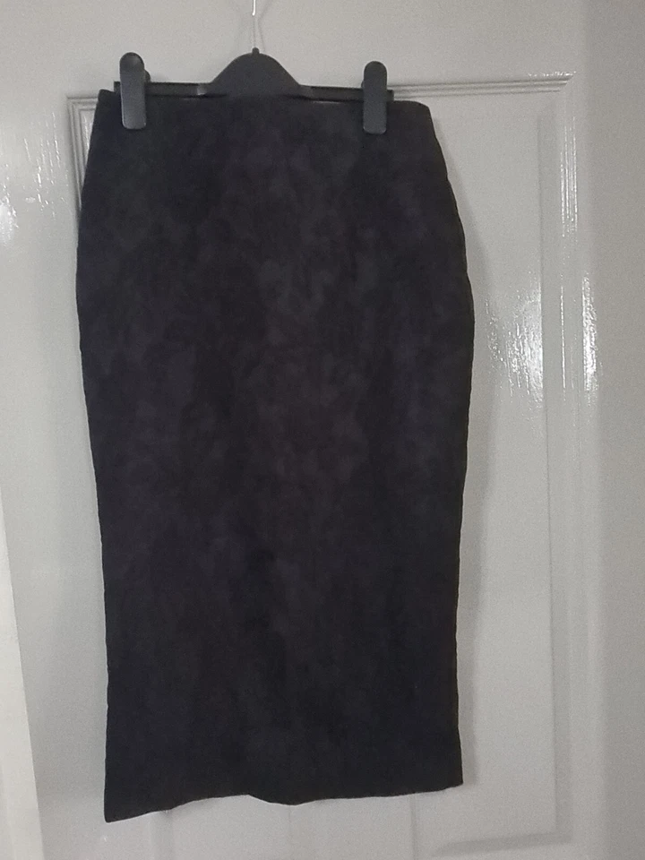 LAURA ASHLEY BLACK SKIRT UK6 - Image 3 of 4