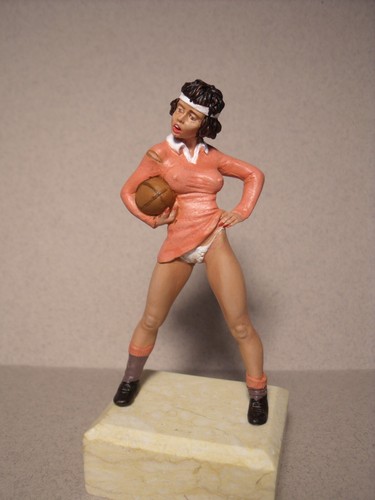 1/18 FIGURE GIRL ERIKA VROOM UNPAINTED FOR SOLIDO OTTOMOBILE SPARK 1/18 - Picture 10 of 10