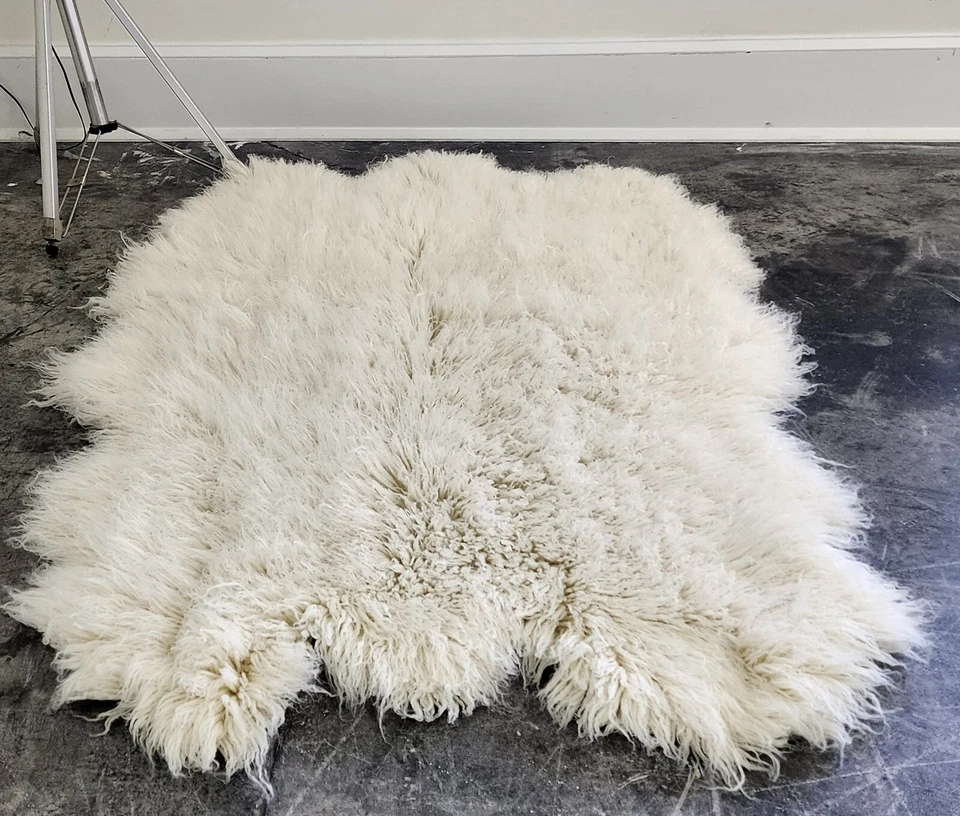 SUPER THICK SHEEPSKIN FLOKATI RUGS | ALL SIZES | LONG 3.5" PILE | SHAG AREA RUGS - Image 4 of 4