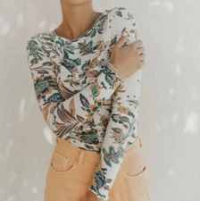 FREE PEOPLE WE THE FREE WHITE COMBO DREAMED OF YOU LETTUCE HEM TEE TOP Sz L