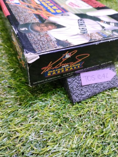 Ken Griffey Jr. Presents Major League Baseball Super Nintendo Complete in Box - Picture 9 of 18