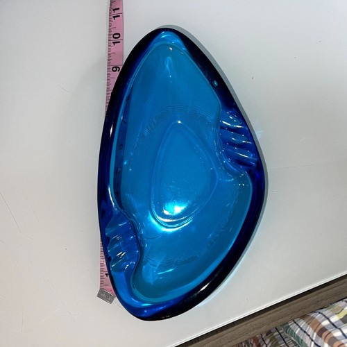 L.E. Smith Ash Tray Blue Glass Free Form Vintage MCM Mid Century Modern Design - Picture 8 of 9