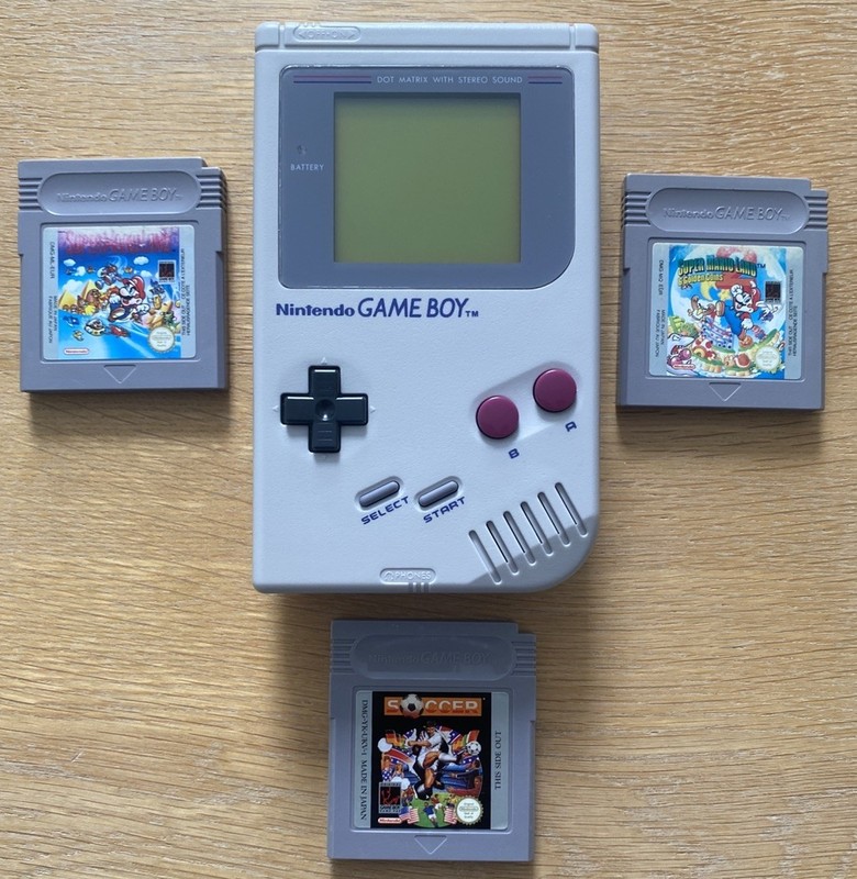 Nintendo Original Gameboy Vintage Handheld With 3 Classic Games