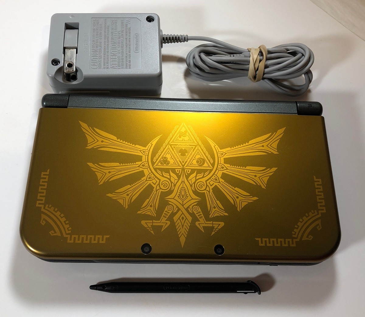 Hyrule Gold Gaming Console New Nintendo 3ds Xl Hyrule Edition