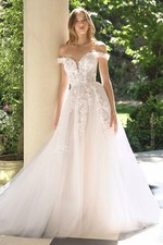 Ivory Off-The-Shoulder Lace Applique Tulle Ball Gown Wedding Dress Train Corset