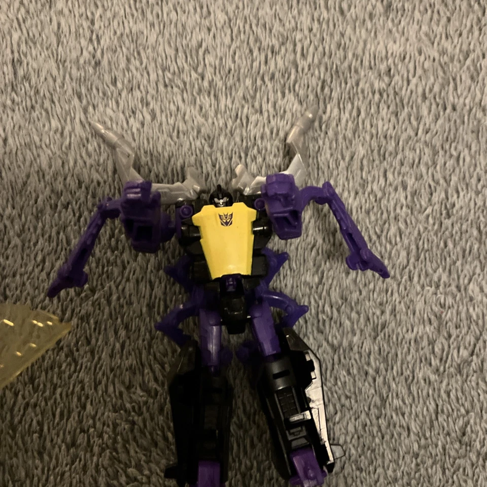 Figura de acción Hasbro Transformers Insecticons Bombshell Kickback Shrapnel 4 pulgadas Foto 4 de 4