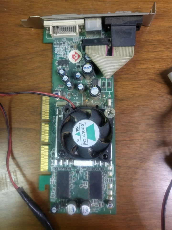 ATI Radeon 9800 SE 128MB - Image 2 of 4