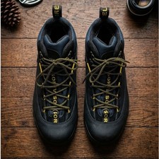 Vintage Sorel Hiking Boots Black Made in Canada Chunky Gorpcore Trail Size 9