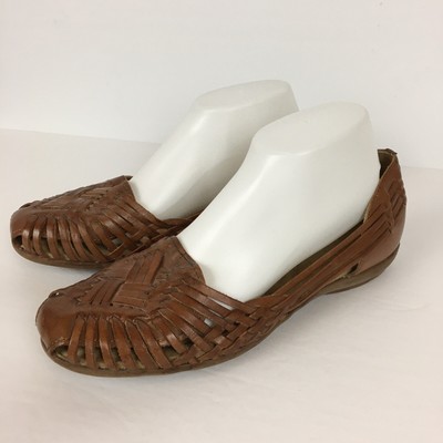 naturalizer huaraches