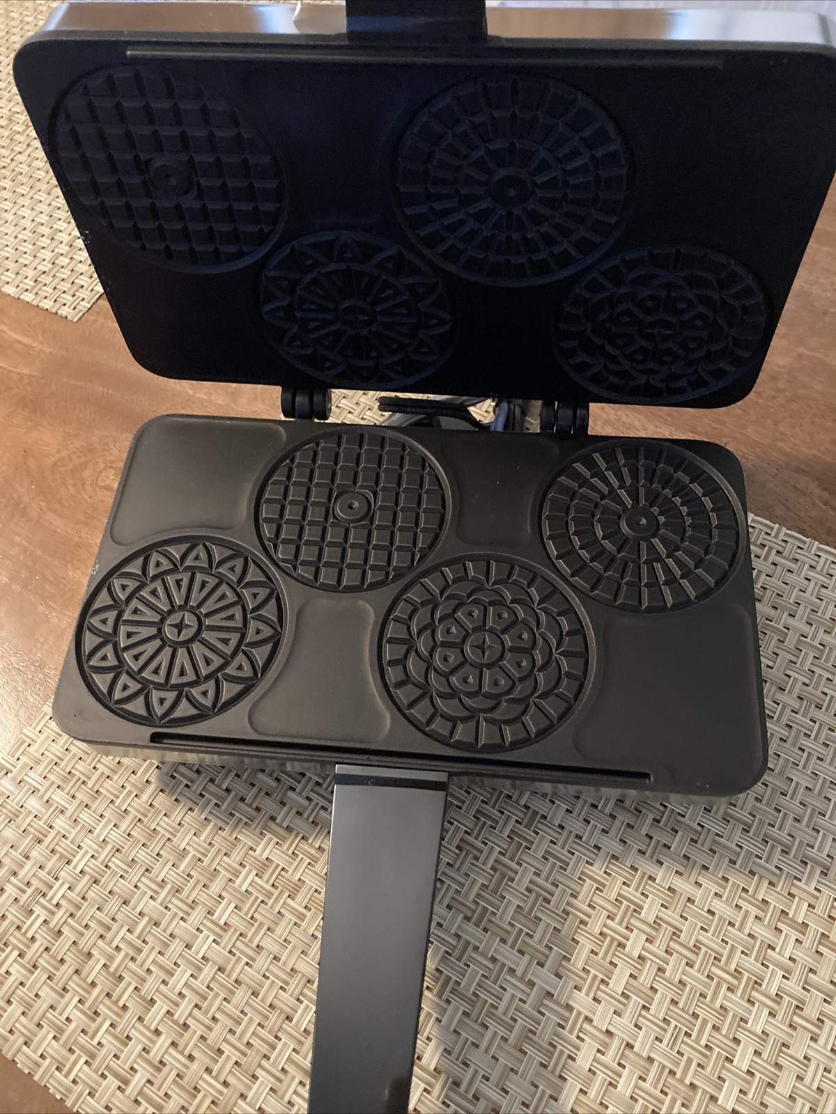 VillaWare Quattro 5100NS Pizzelle Baker NonStick Vintage 1987 NEVER