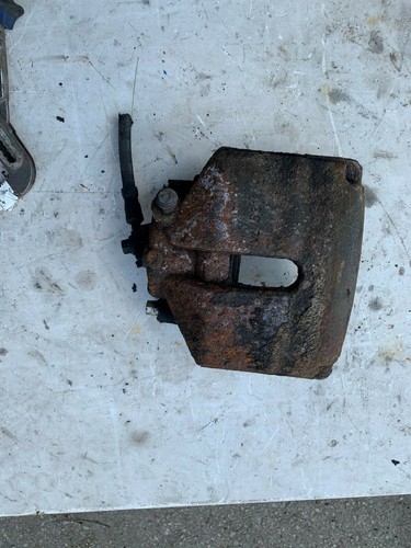 VW Golf Plus 5M Facelift 1,6TDI Bremssattel links vorne