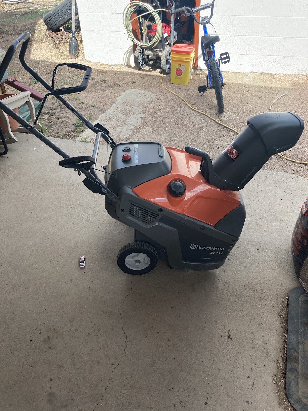 Husqvarna ST131 Snow Blower Electric Start Excellent Condition eBay