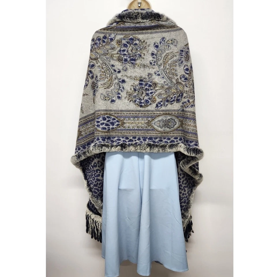 Mantón/bufanda/envoltura reversible de piel de conejo de cachemir azul gris leopardo y cachemira Prin Foto 3 de 4