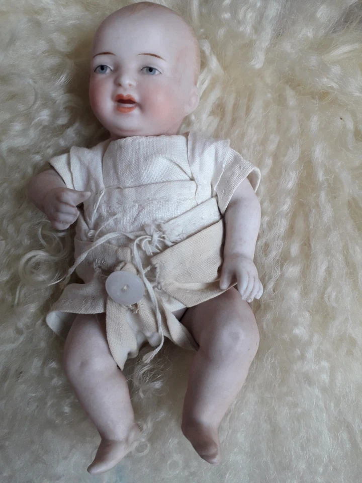 Poupon MIGNONNETTE allemand ancien H 14 cm, tout porcelaine articulé layette TBE - Photo 2/4