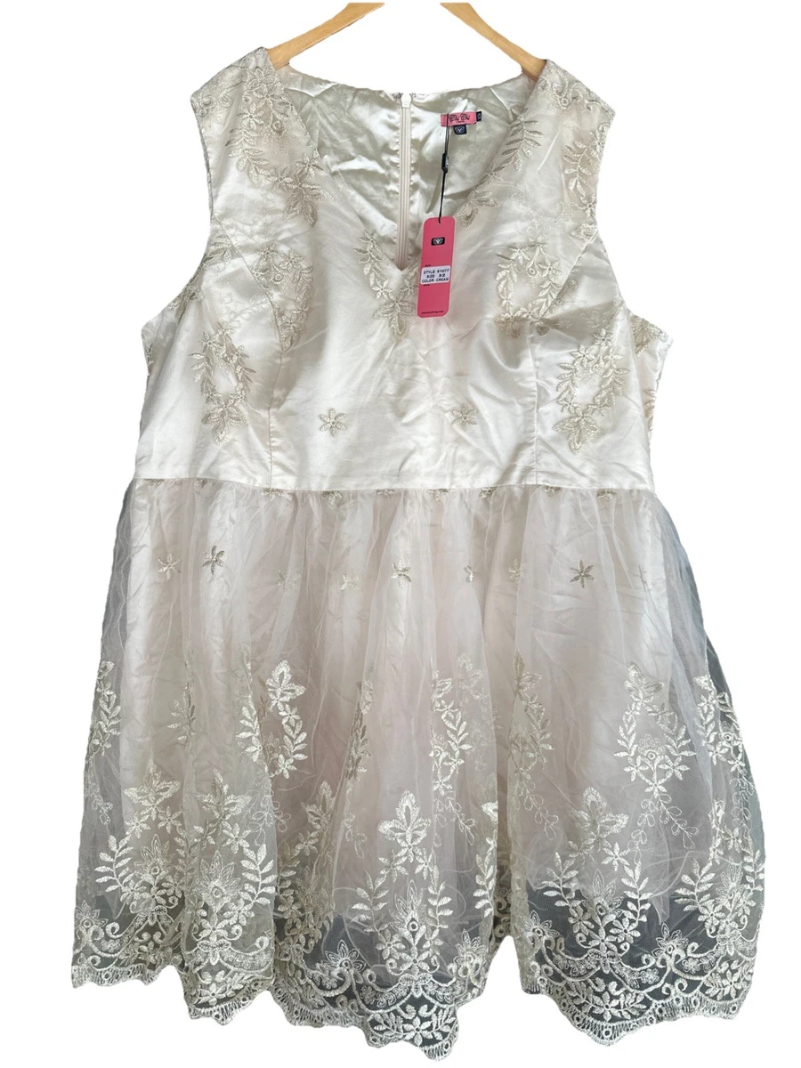 strapless open back dress Peplum Embroidered Lace Bodycon Dress in Pink
