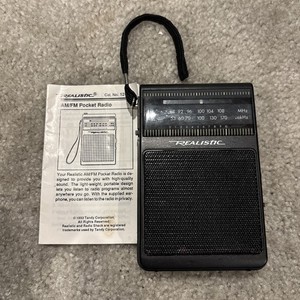 Realistic 12-725 Pocket AM/FM Radio Radio Shack Tandy Handheld Portable Tested
