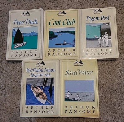 ARTHUR RANSOME ''SWALLOWS & AMAZONS'' SERIES - LOT OF 5 PAPERBACK BOOKS