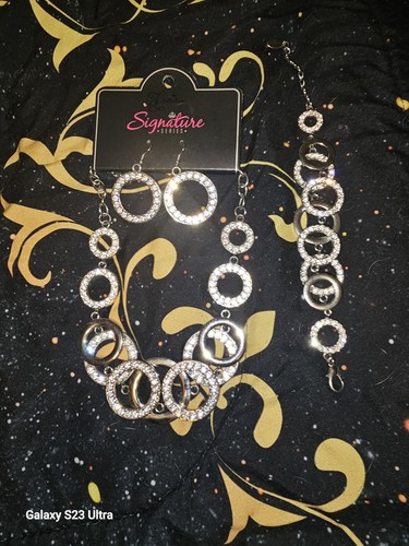 paparazzi jewelry zi collection with matching bracelet