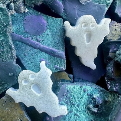 Apparitional Ambitions Wax Melt Brittle: Mint Nutmeg Geranium Rose Patchouli