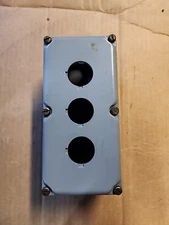 SQUARE D SCHNEIDER ELECTRIC 9001-KY-3 9001KY3 3 HOLE ENCLOSURE 30MM